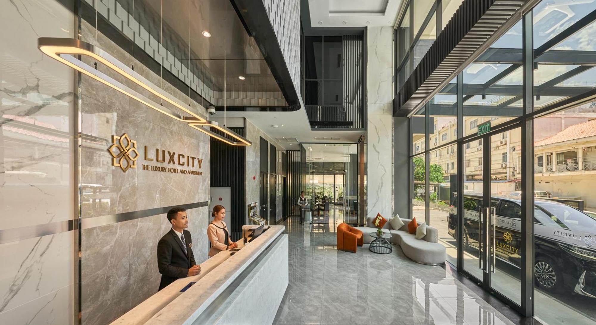 Luxcity Hotel & Apartment Phnom Penh Exterior foto