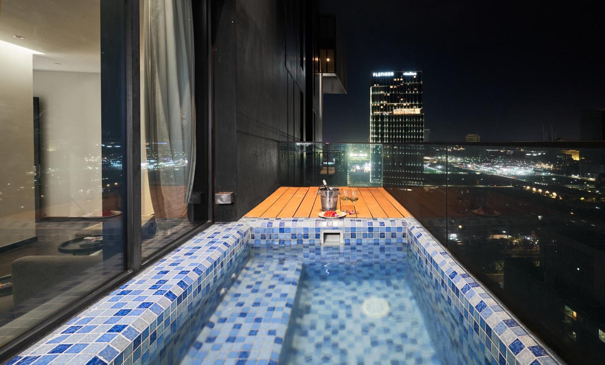 Luxcity Hotel & Apartment Phnom Penh Exterior foto
